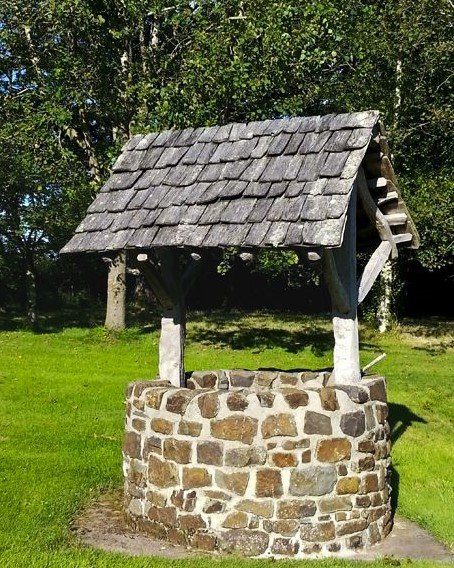 Photo of a traditional water well. 